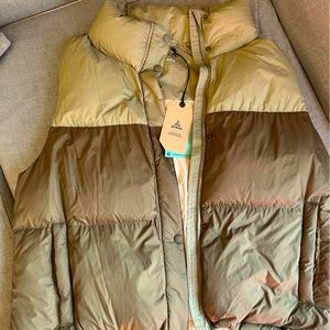 Prana Hellebora puffy down vest size XL new with tags